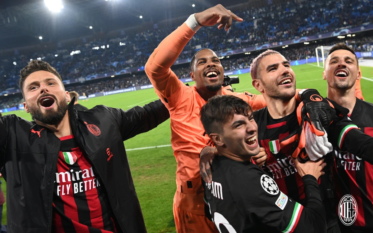 米兰球员庆祝进入欧冠半决赛 图片来源：AC米兰足球俱乐部官方微信